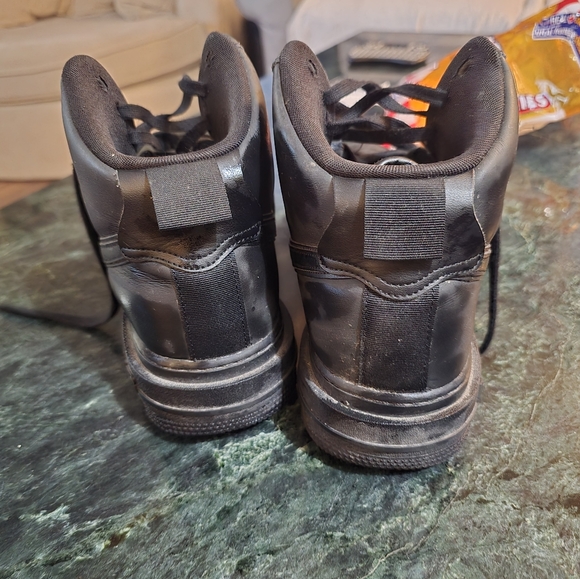 Nike winter boots - Picture 3 of 4